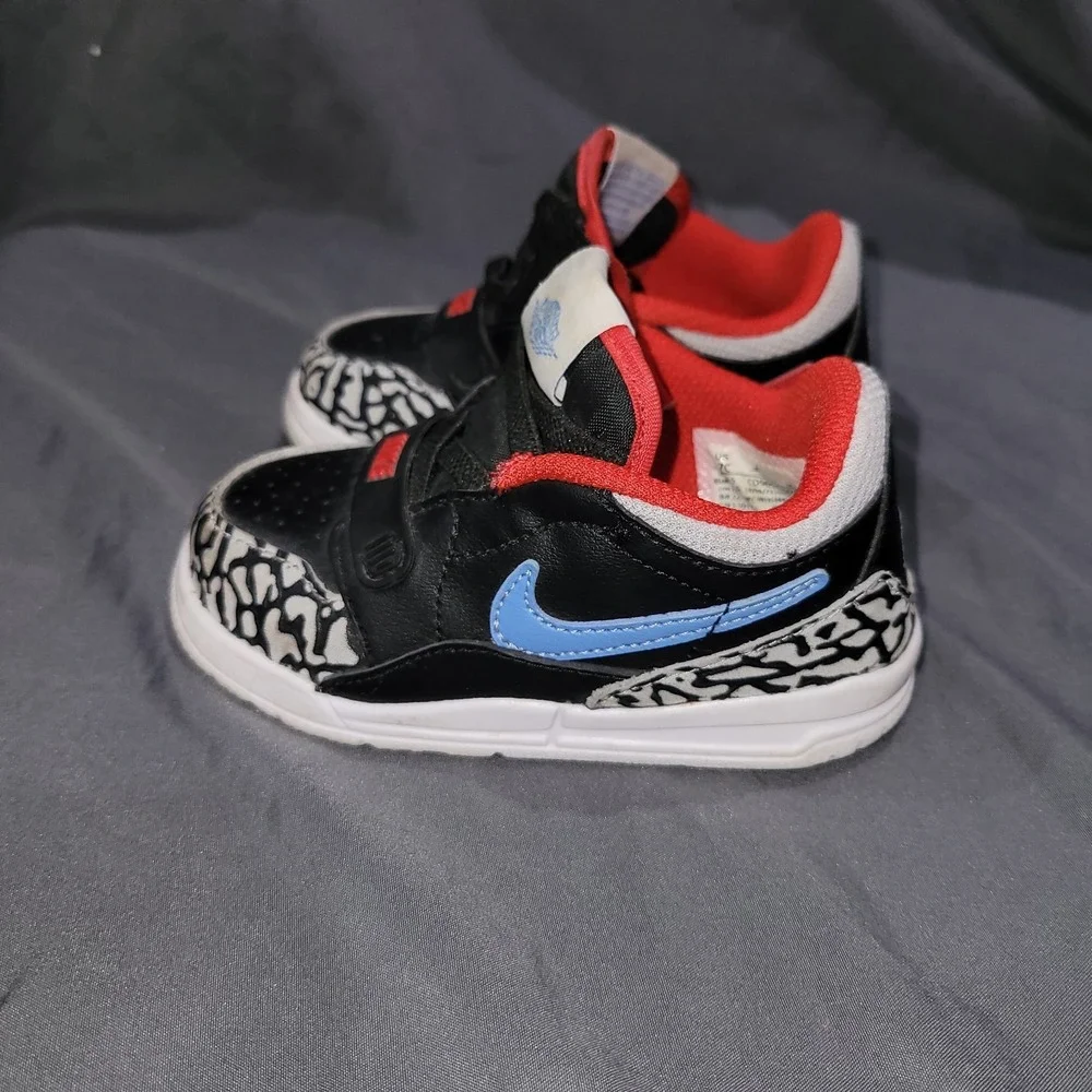 Nike Jordan Legacy 312 LOW (TD) Black/Wolf Grey-Valor Blue- Toddler 7c